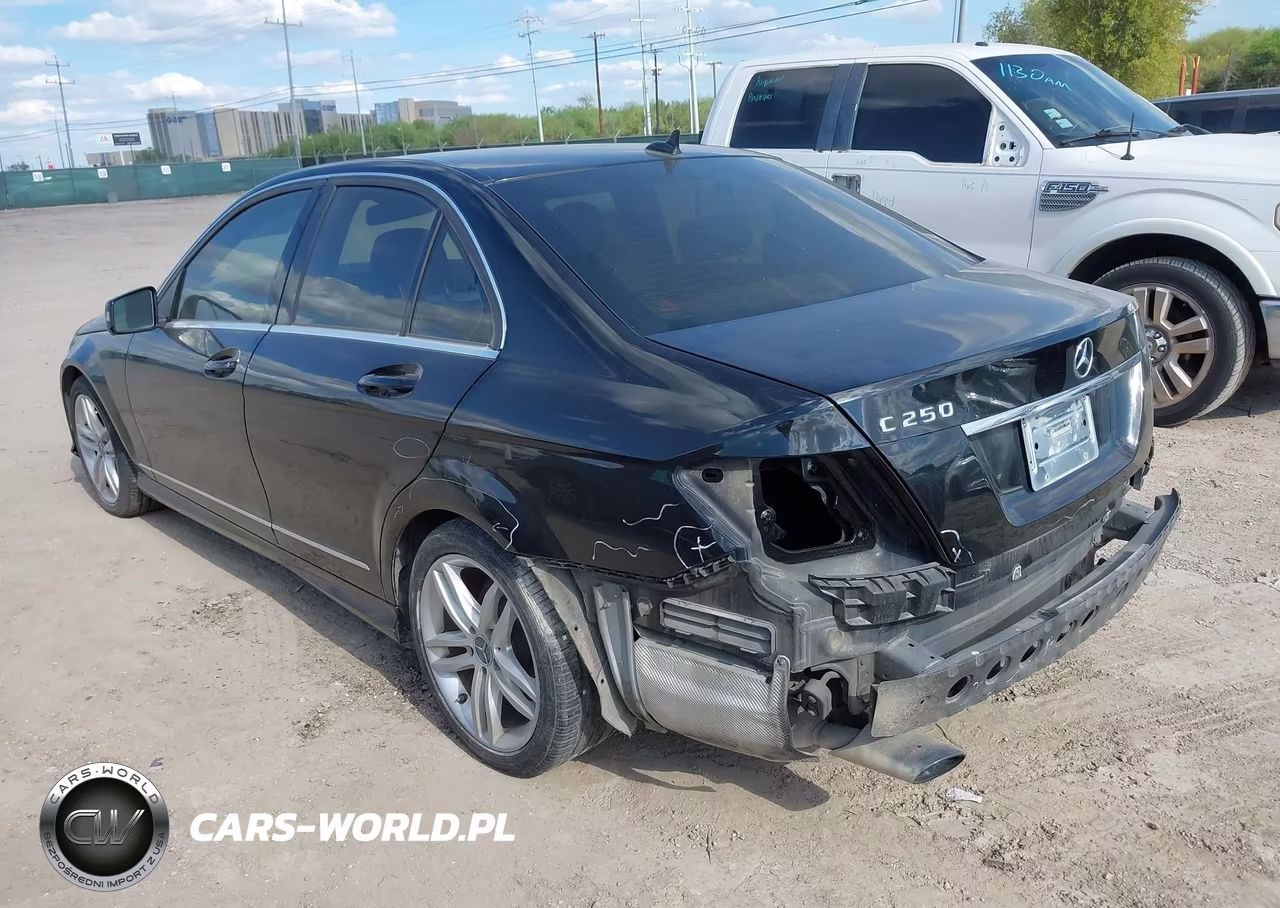 2013 Mercedes-Benz C 250 VIN:WDDGF4HB1DA862207 - 3