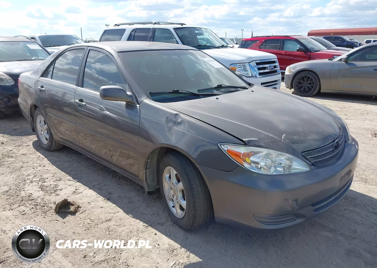 2003 Toyota Camry Le – zdjęcie 1 z 15