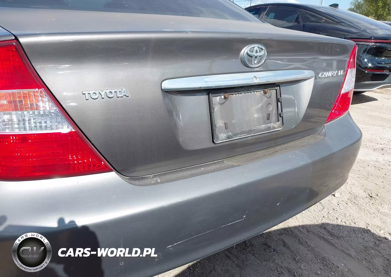 2003 Toyota Camry Le VIN:4T1BE32K23U694225 - 14