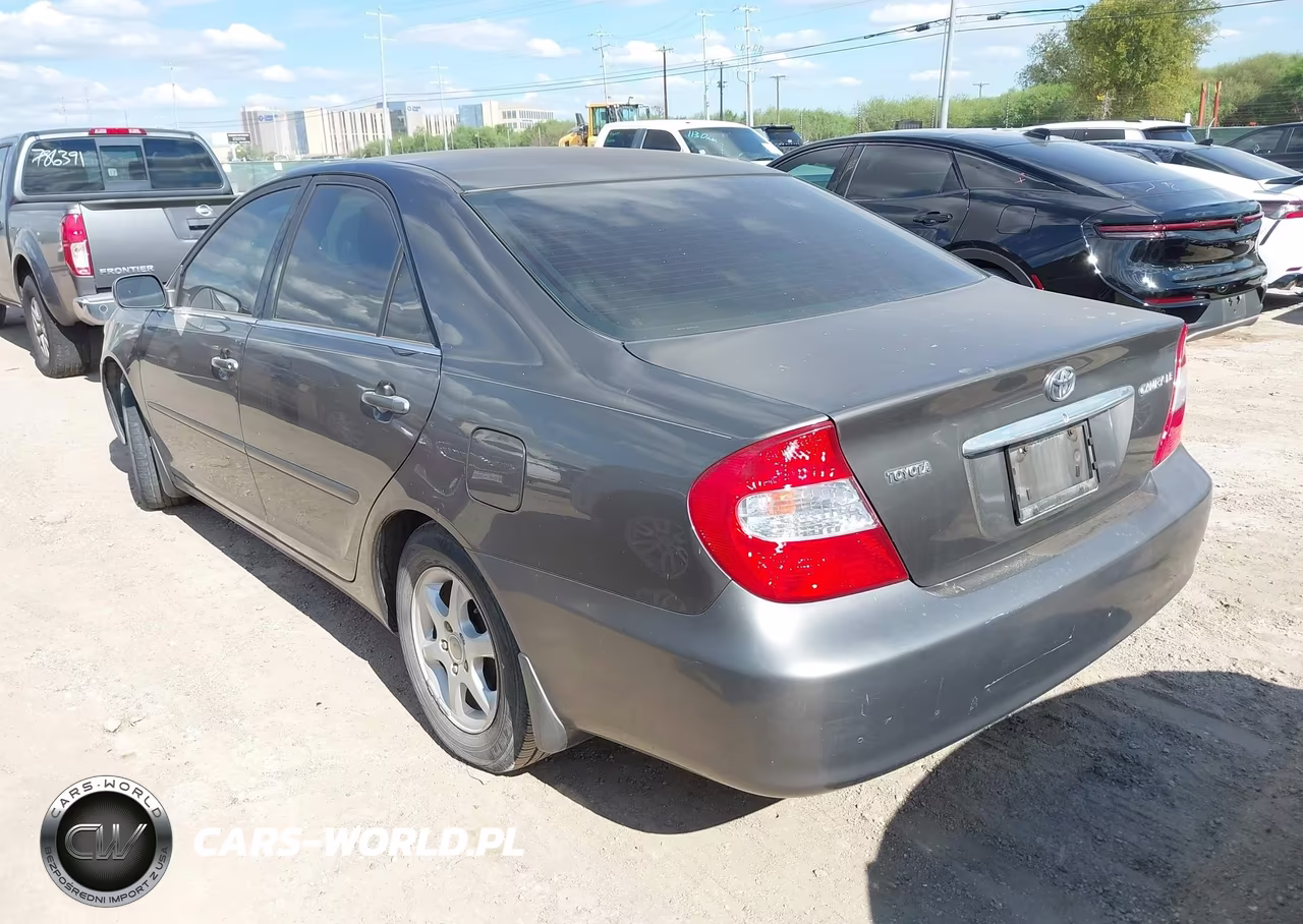 2003 Toyota Camry Le VIN:4T1BE32K23U694225 - 3