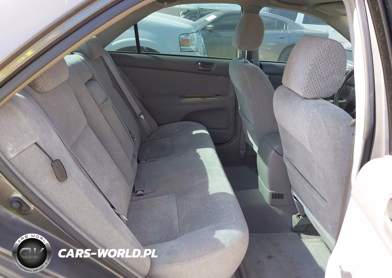 2003 Toyota Camry Le VIN:4T1BE32K23U694225 - 8