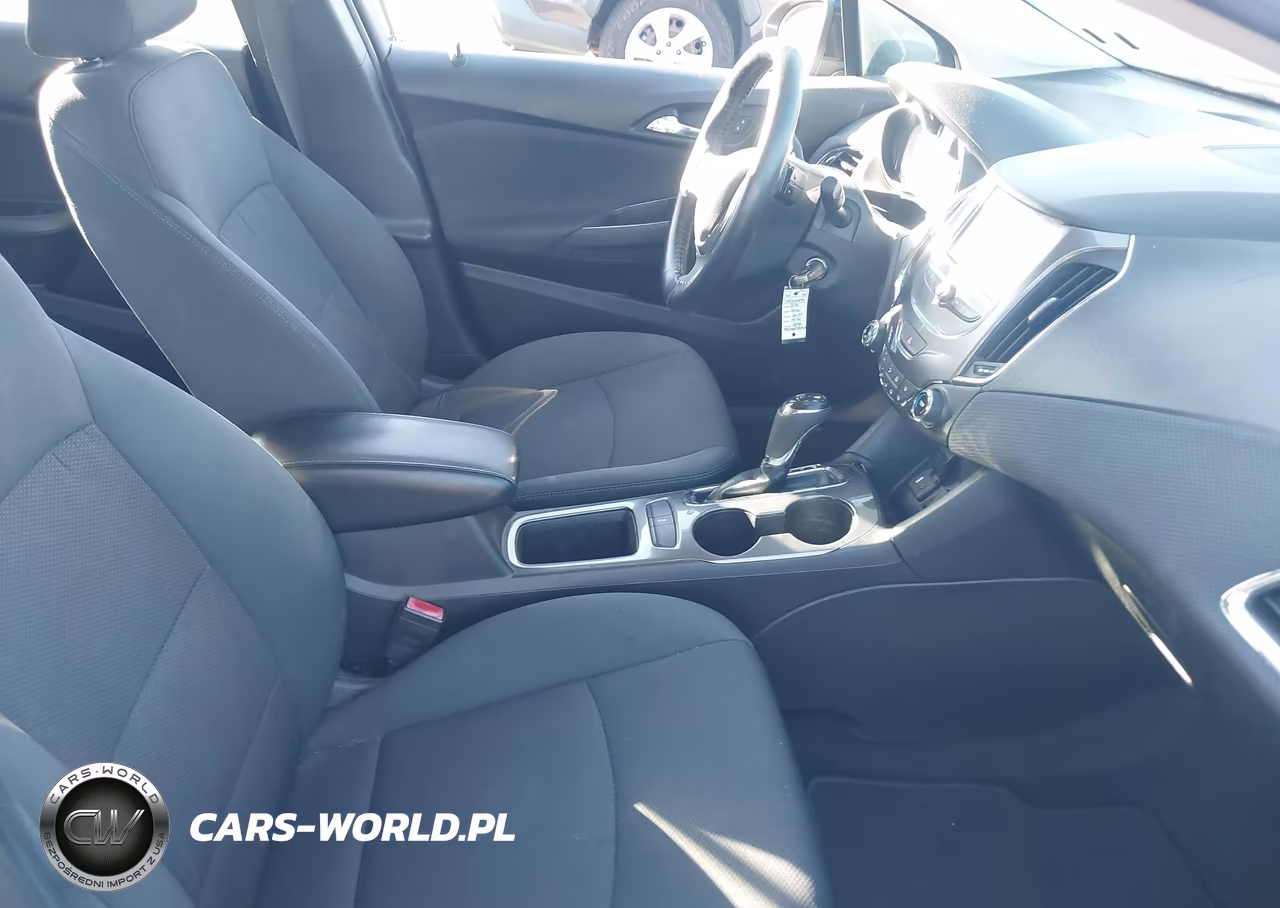 2018 Chevrolet Cruze Lt Auto VIN:1G1BE5SM1J7107325 - 5