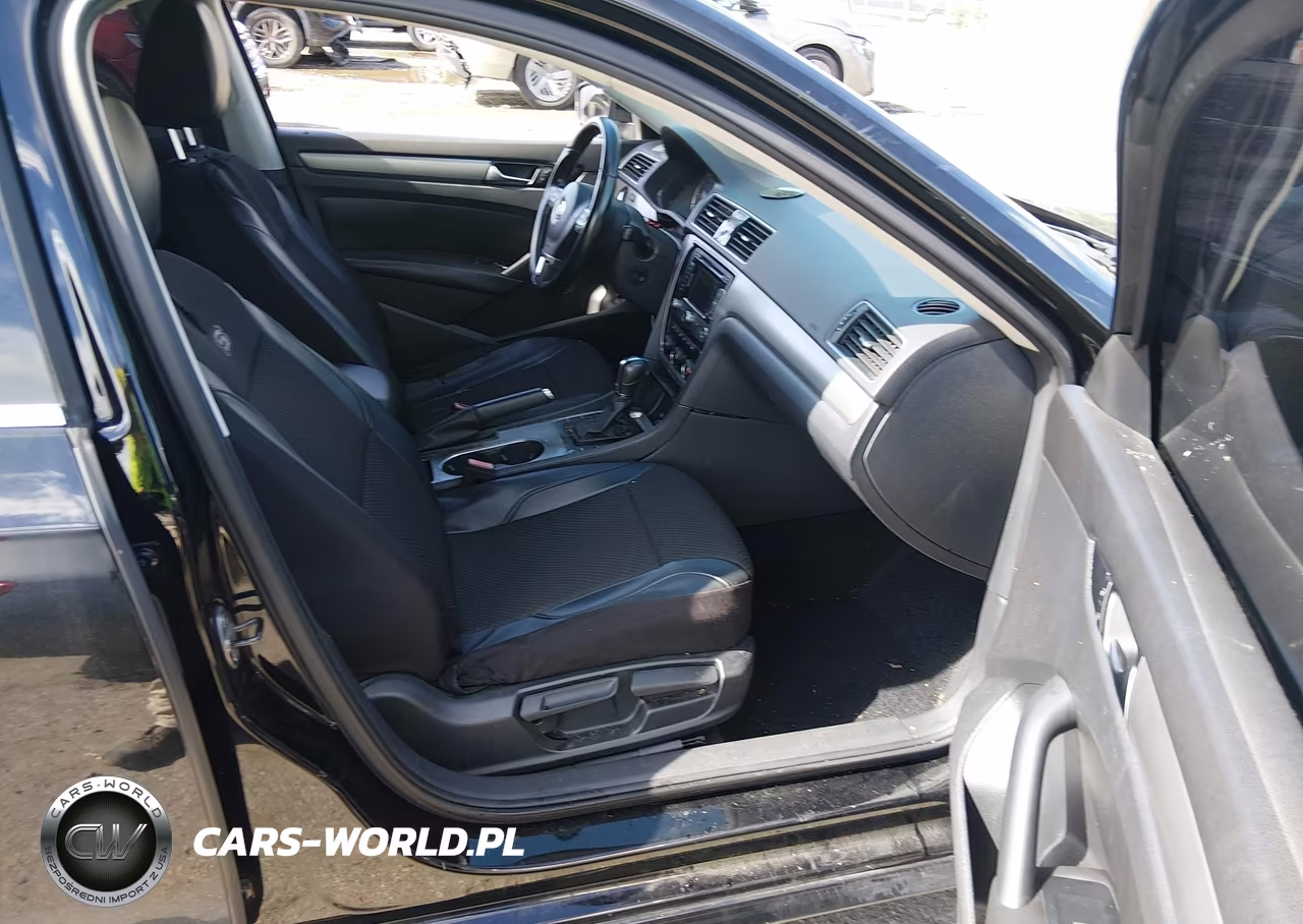 2015 Volkswagen Passat 1.8T Se VIN:1VWBS7A34FC003590 - 5