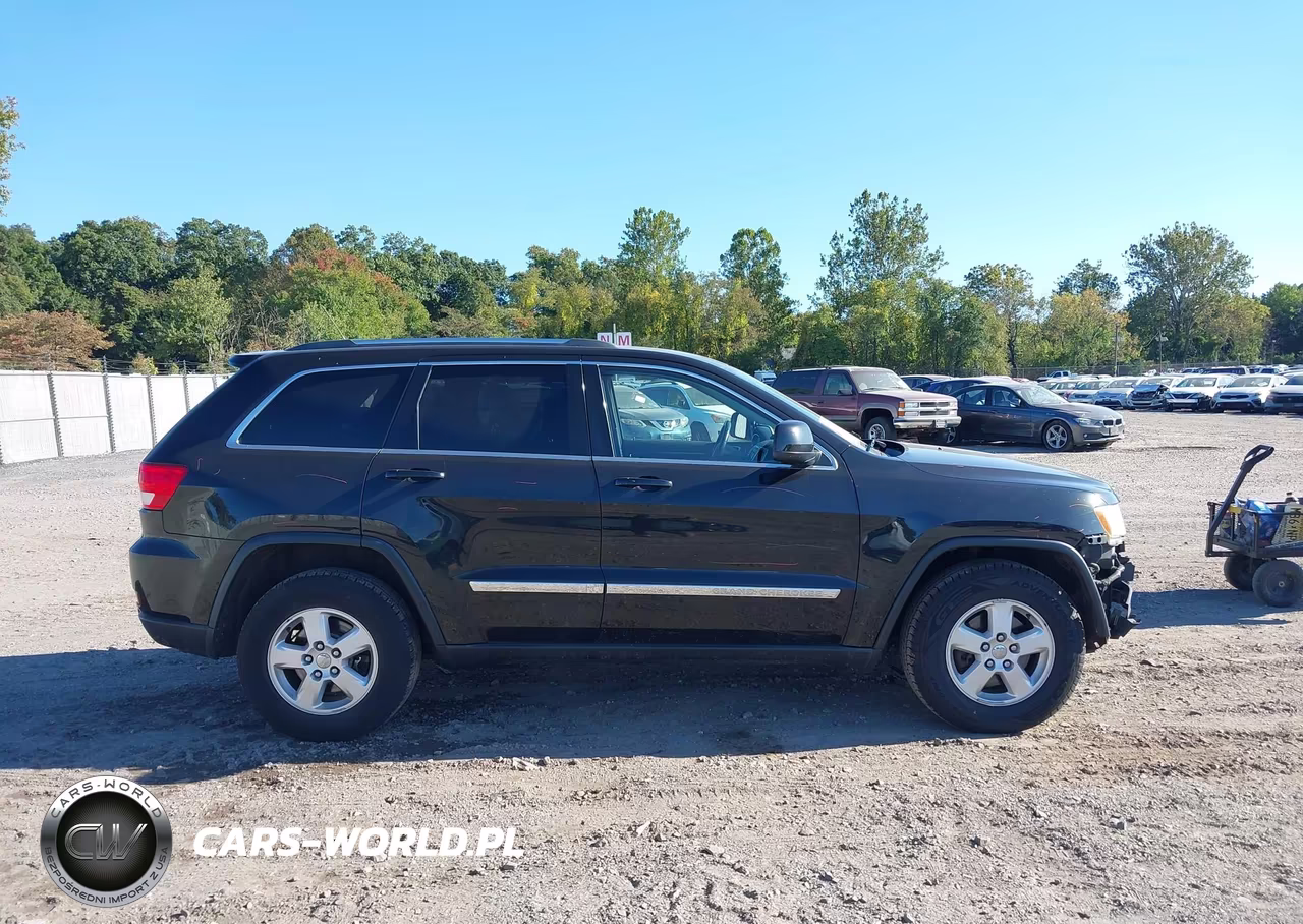2013 Jeep Grand Cherokee Laredo VIN:1C4RJFAGXDC583717 - 14
