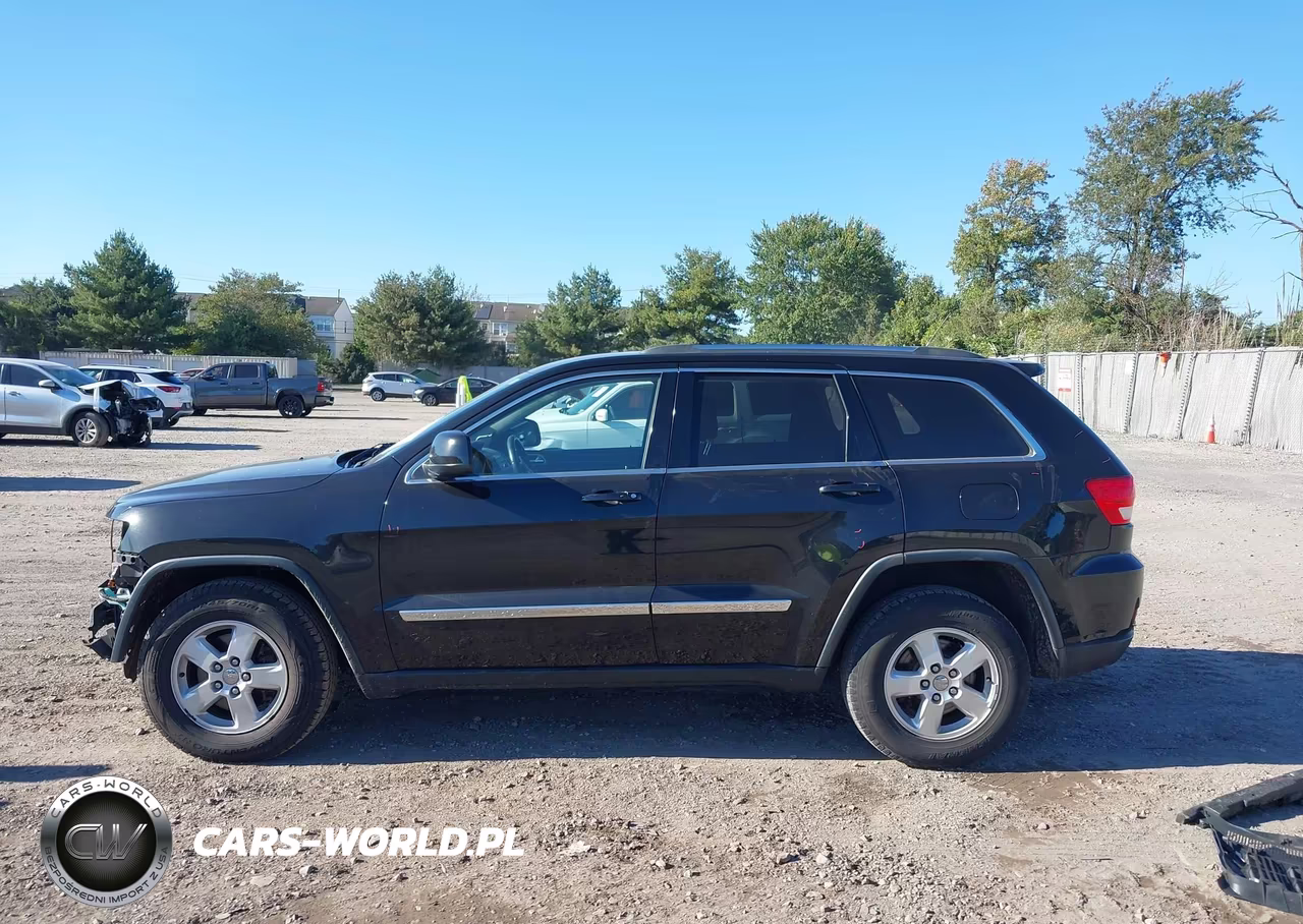 2013 Jeep Grand Cherokee Laredo VIN:1C4RJFAGXDC583717 - 15