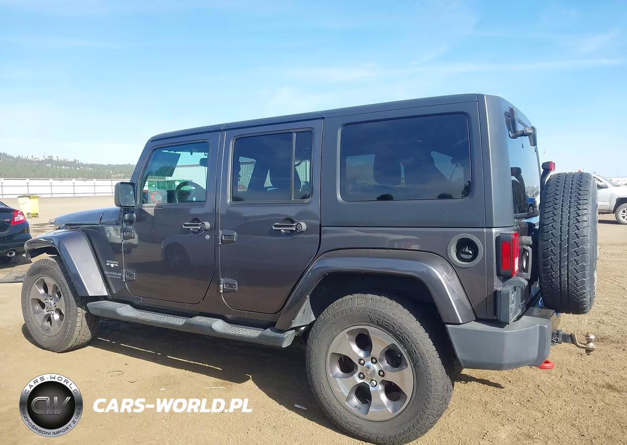 2016 Jeep Wrangler Unlimited Sahara VIN:1C4BJWEG9GL198424 - 15
