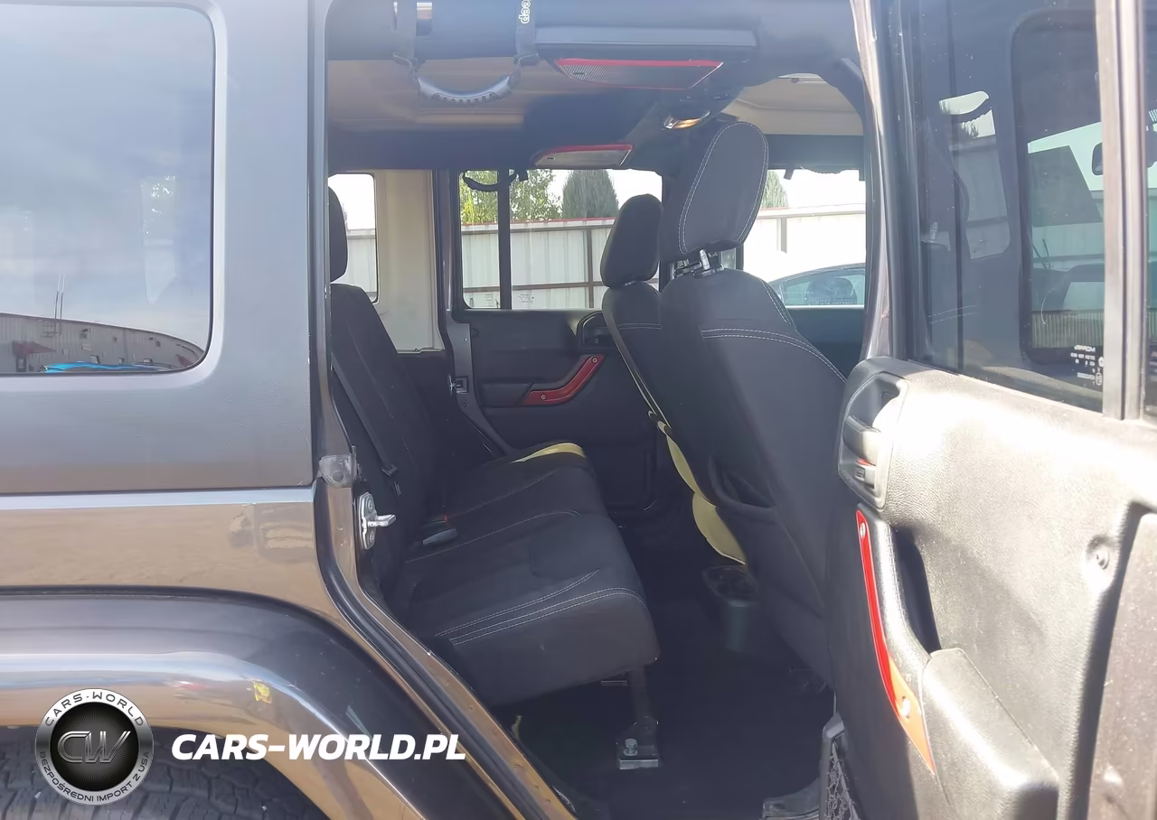 2016 Jeep Wrangler Unlimited Sahara VIN:1C4BJWEG9GL198424 - 8