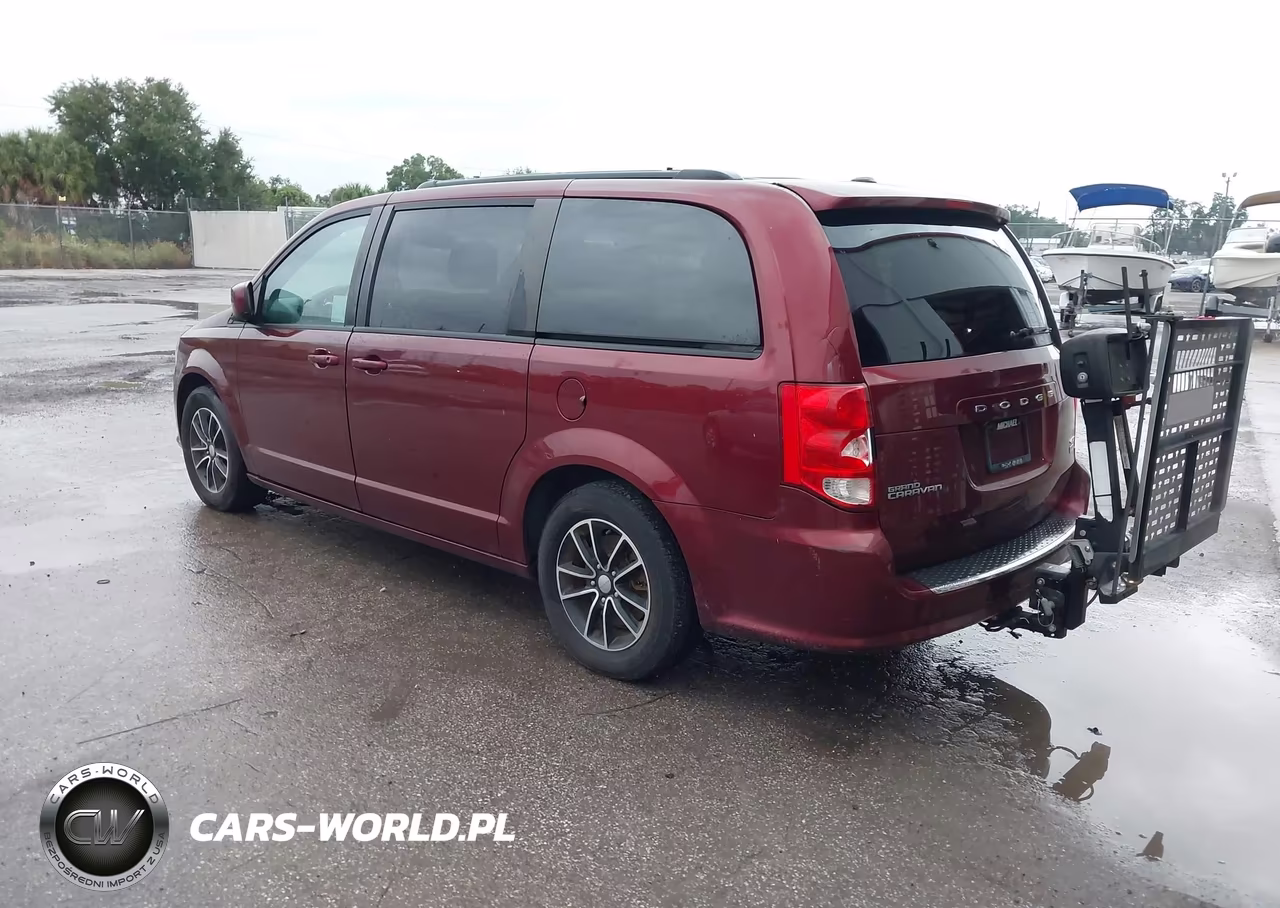 2018 Dodge Grand Caravan Gt VIN:2C4RDGEG6JR343297 - 3