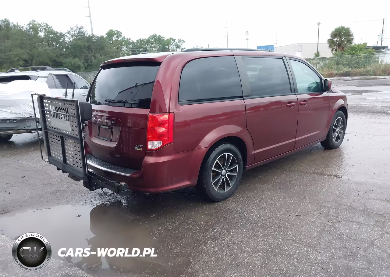 2018 Dodge Grand Caravan Gt VIN:2C4RDGEG6JR343297 - 4
