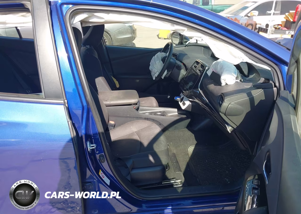 2016 Toyota Prius Two VIN:JTDKBRFU4G3510376 - 5