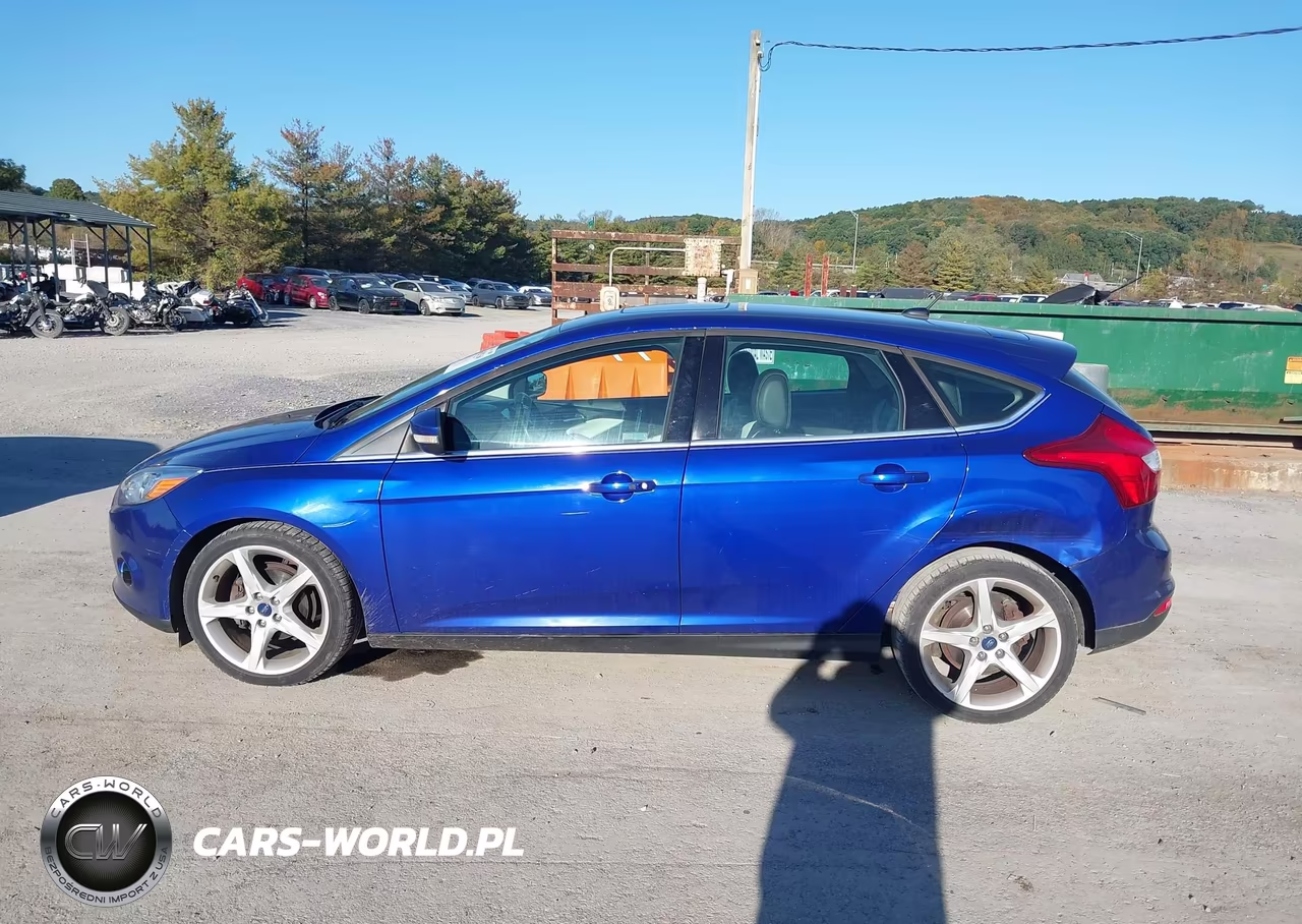 2013 Ford Focus Titanium VIN:1FADP3N24DL230398 - 14