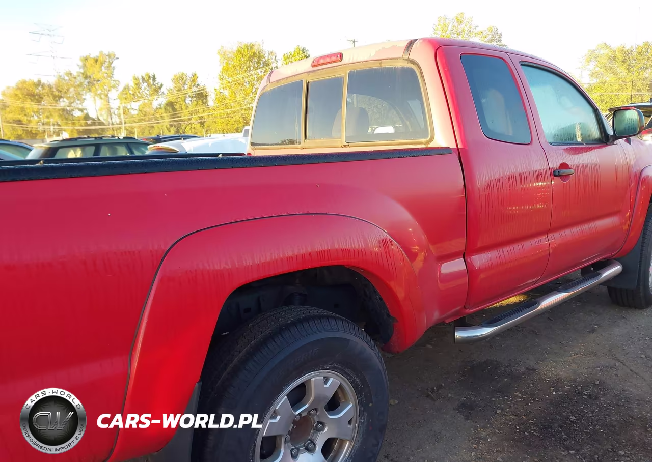 2005 Toyota Tacoma VIN:5TEUX42N15Z103352 - 4