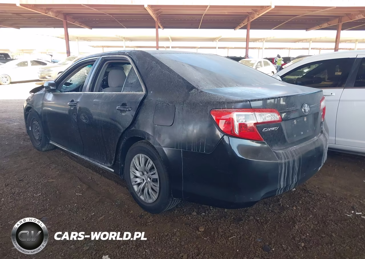 2012 Toyota Camry Le VIN:4T1BF1FKXCU053335 - 3