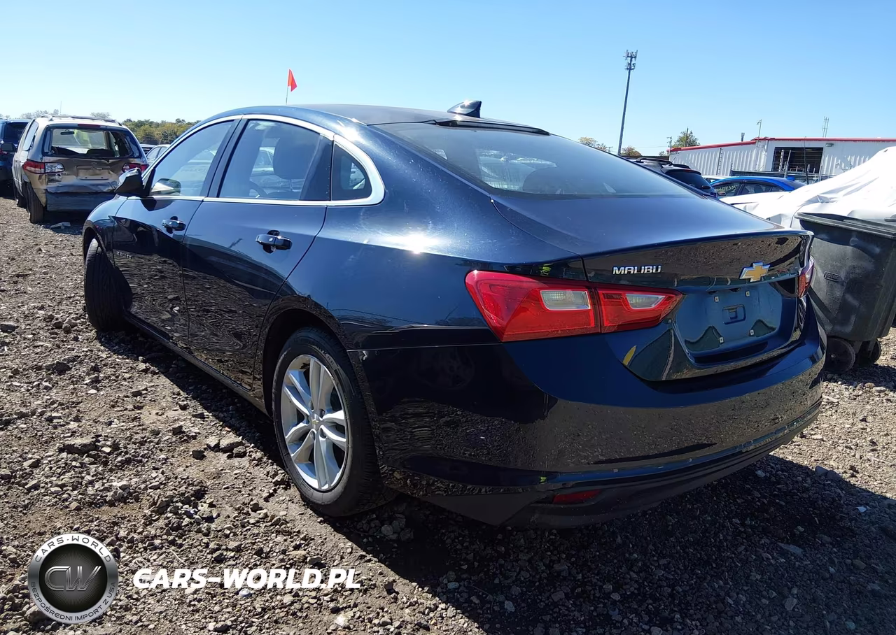 2018 Chevrolet Malibu Lt VIN:1G1ZD5ST4JF135621 - 3