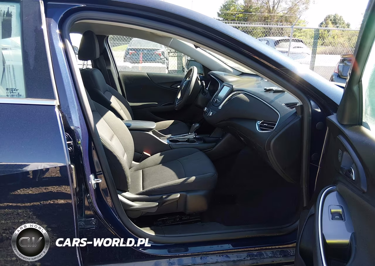 2018 Chevrolet Malibu Lt VIN:1G1ZD5ST4JF135621 - 5