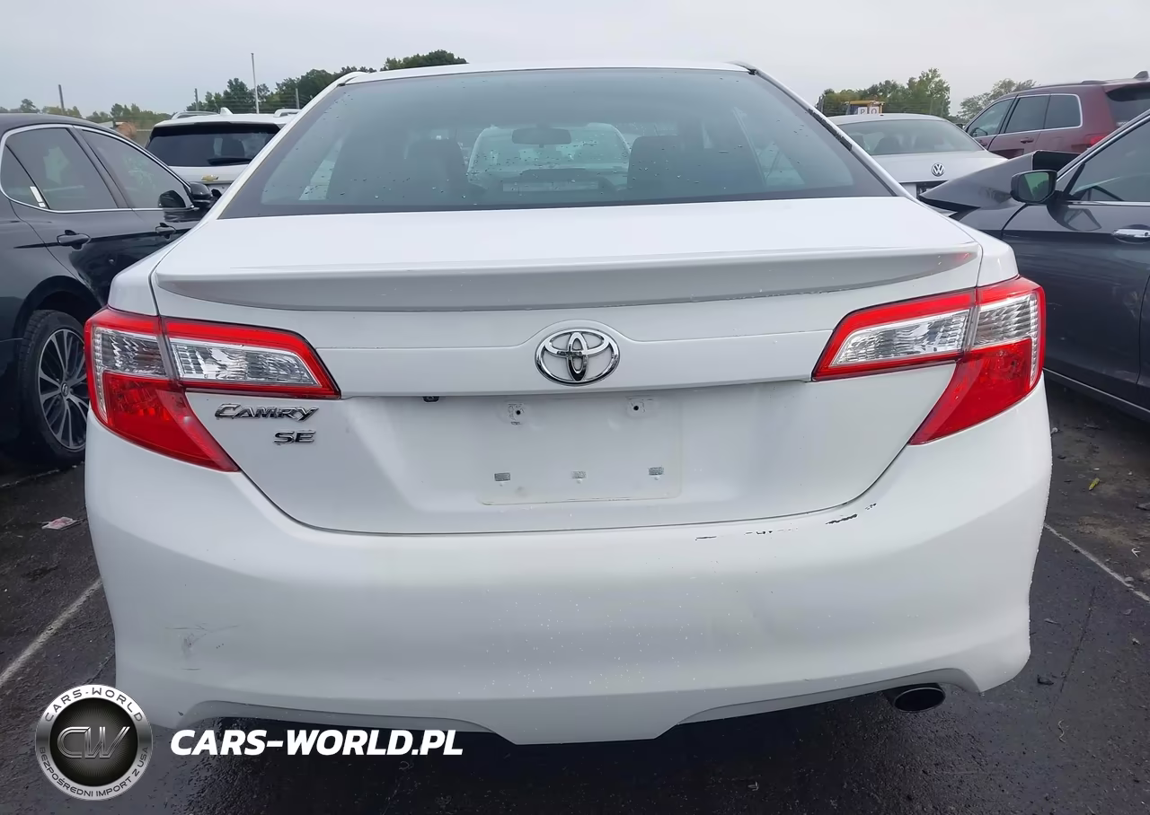 2014 Toyota Camry Se VIN:4T1BF1FK1EU354045 - 17