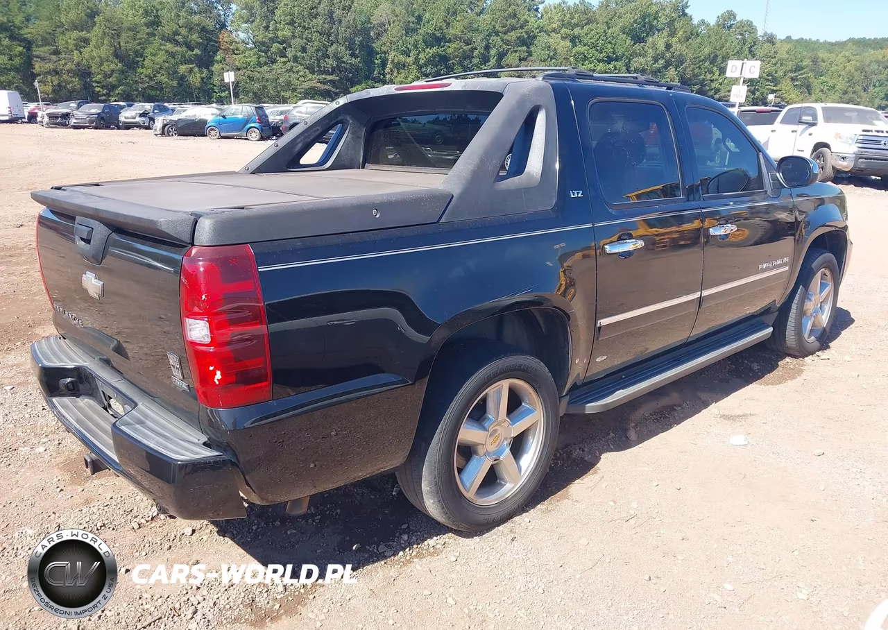 2011 Chevrolet Avalanche 1500 Ltz VIN:3GNTKGE33BG154887 - 4