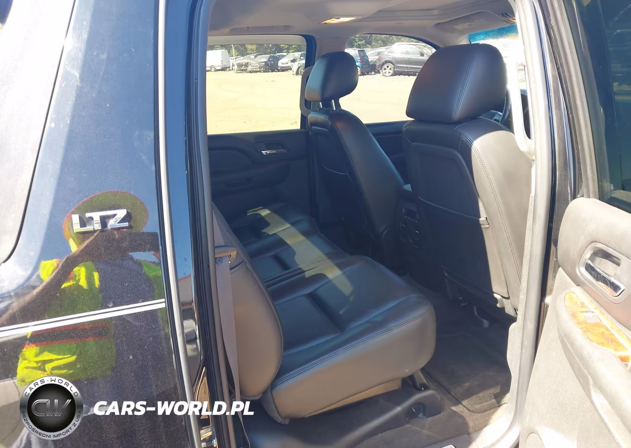 2011 Chevrolet Avalanche 1500 Ltz VIN:3GNTKGE33BG154887 - 8
