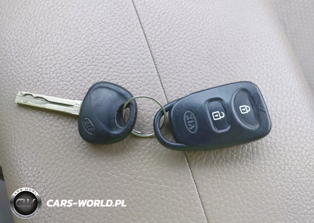 2012 Kia Sorento Lx VIN:5XYKT3A6XCG258271 - 11