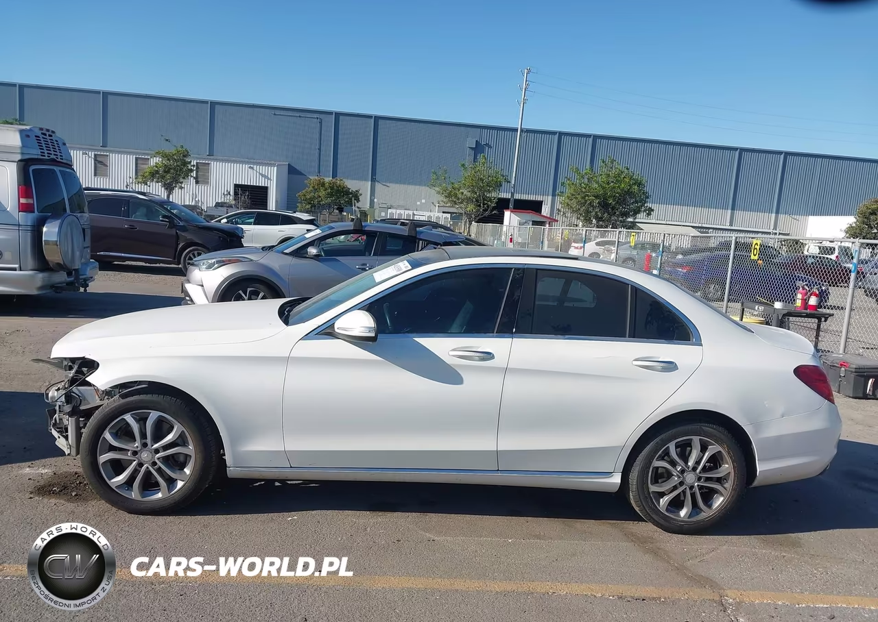 2015 Mercedes-Benz C 300 4Matic VIN:55SWF4KB6FU081397 - 15