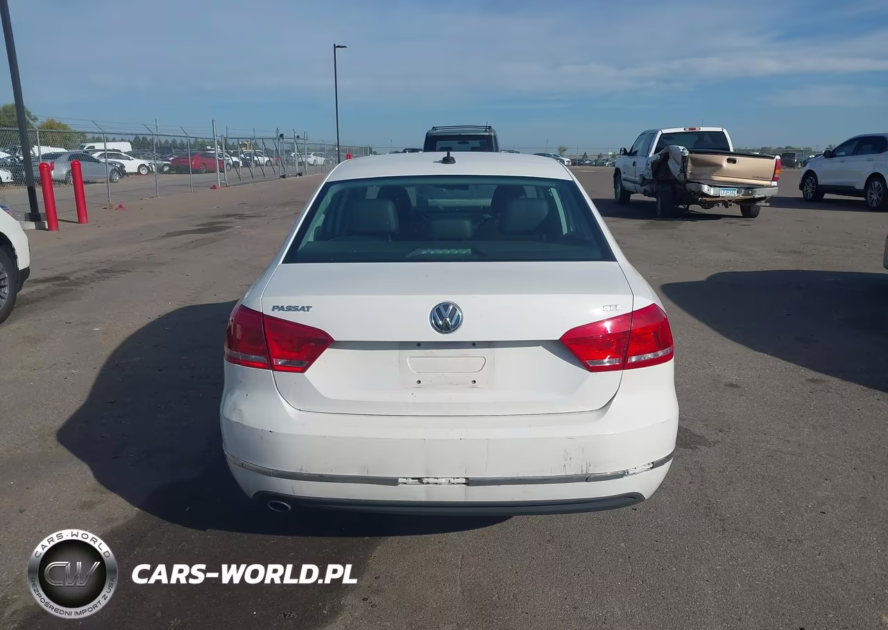 2012 Volkswagen Passat 2.5L Sel VIN:1VWCH7A39CC025521 - 17