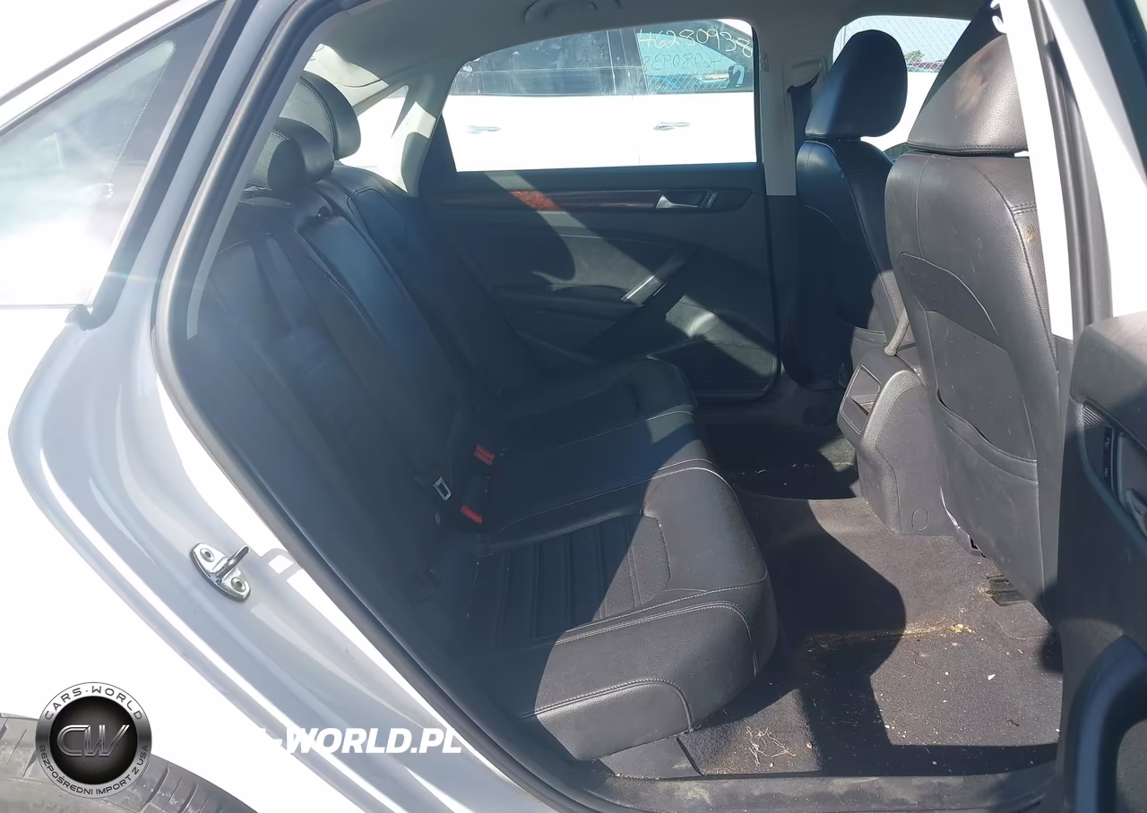 2012 Volkswagen Passat 2.5L Sel VIN:1VWCH7A39CC025521 - 8
