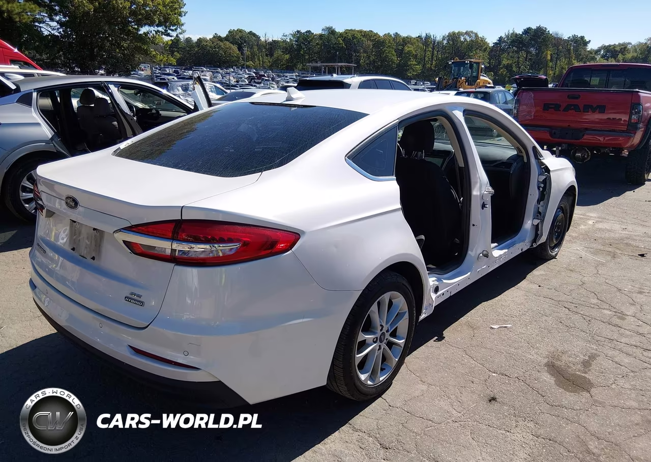 2020 Ford Fusion Hybrid Se VIN:3FA6P0LU2LR158192 - 4