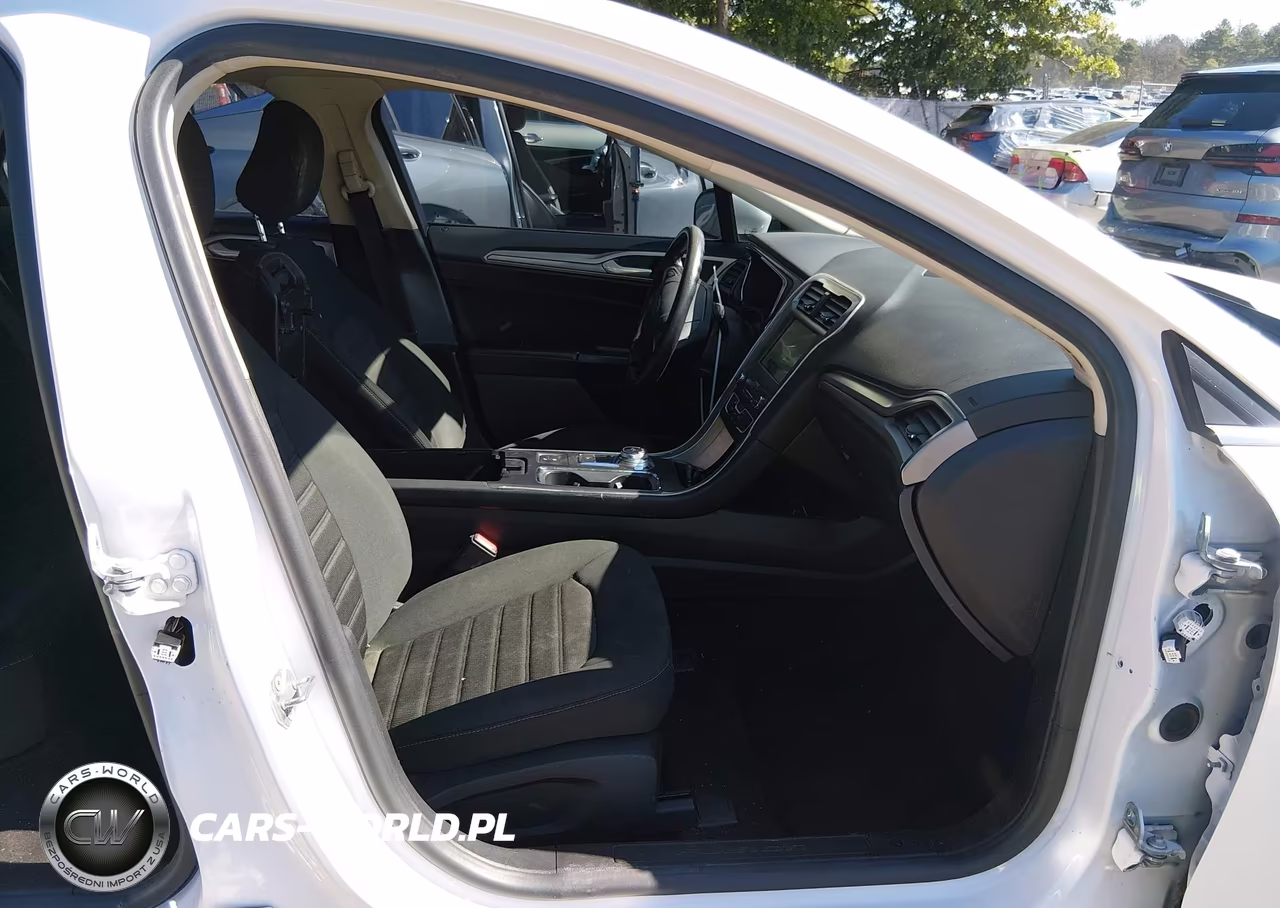 2020 Ford Fusion Hybrid Se VIN:3FA6P0LU2LR158192 - 5