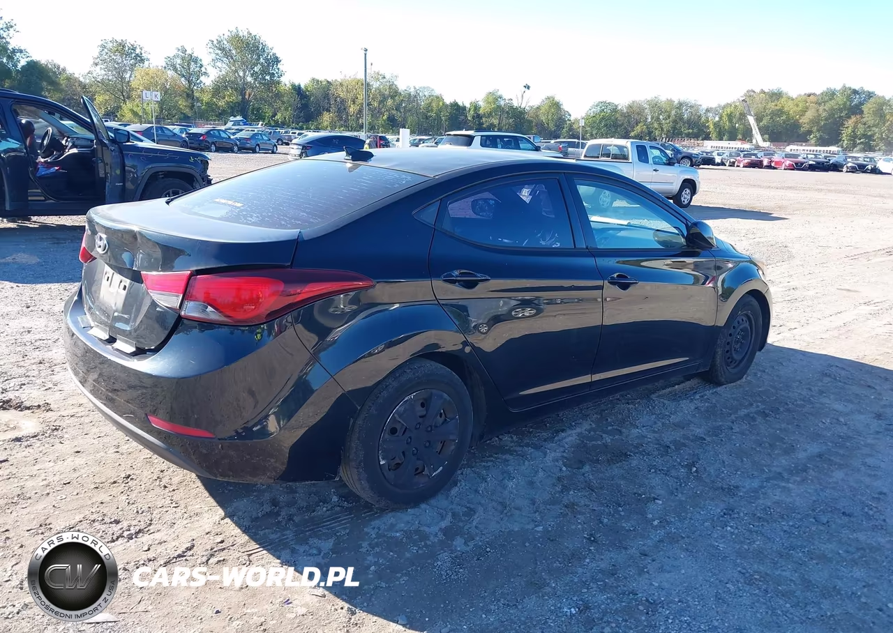 2016 Hyundai Elantra Se VIN:5NPDH4AE8GH701197 - 4