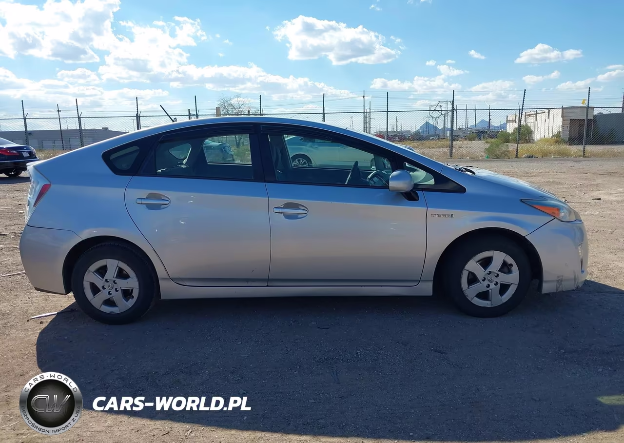 2011 Toyota Prius Two VIN:JTDKN3DU9B5337877 - 13