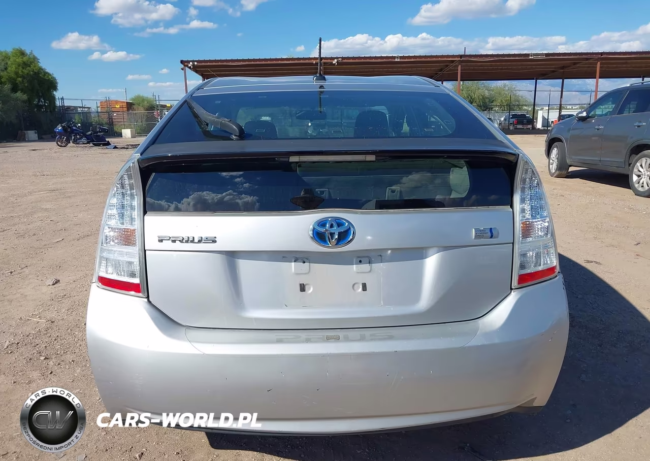 2011 Toyota Prius Two VIN:JTDKN3DU9B5337877 - 16