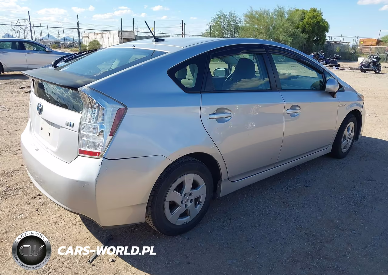 2011 Toyota Prius Two VIN:JTDKN3DU9B5337877 - 4