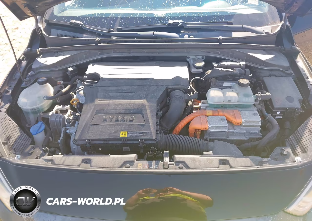 2018 Hyundai Ioniq Hybrid Blue VIN:KMHC65LCXJU075941 - 10