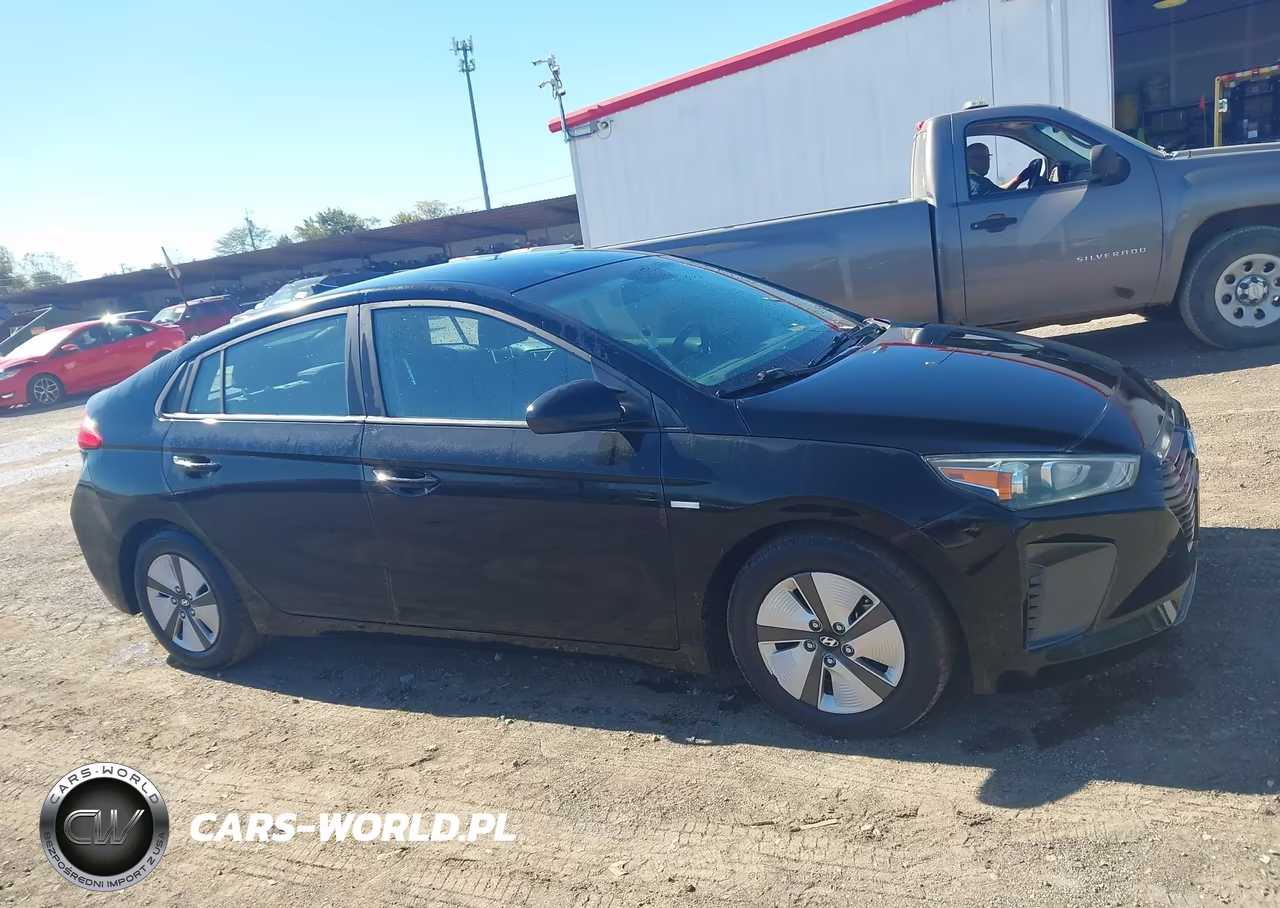 2018 Hyundai Ioniq Hybrid Blue VIN:KMHC65LCXJU075941 - 13