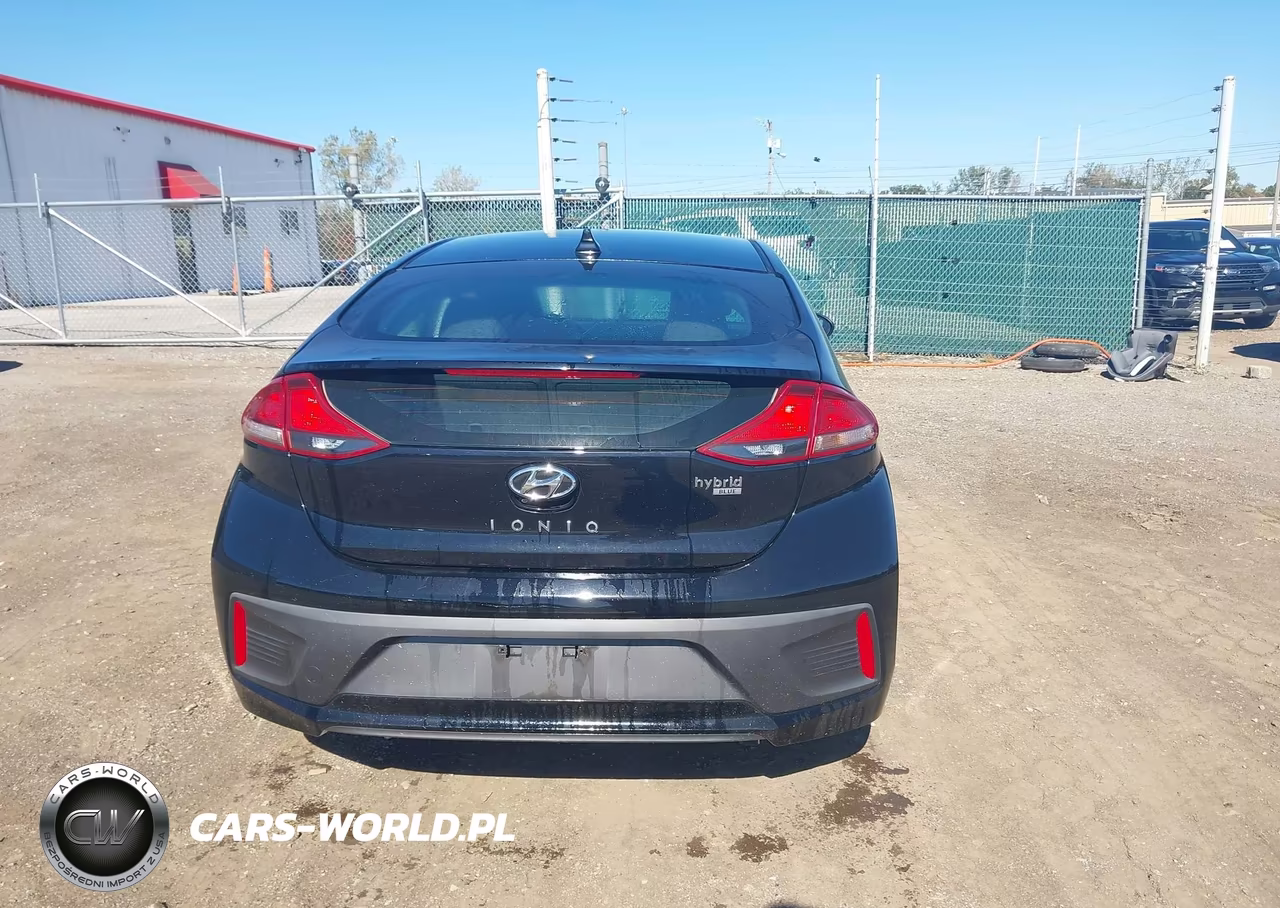 2018 Hyundai Ioniq Hybrid Blue VIN:KMHC65LCXJU075941 - 16