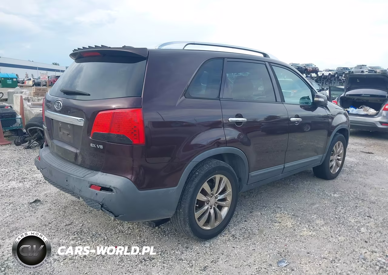 2011 Kia Sorento Ex V6 VIN:5XYKU4A23BG140934 - 4