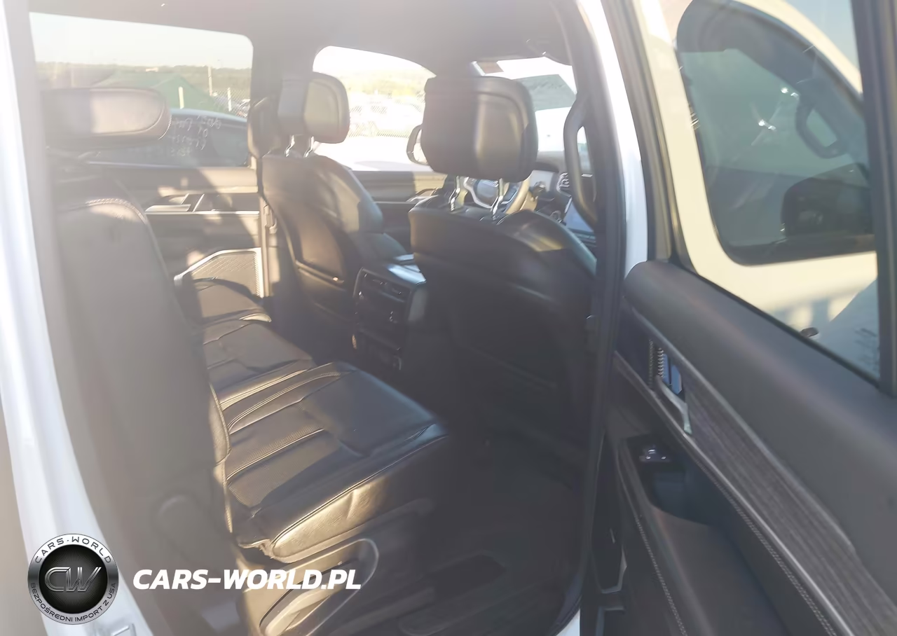 2024 Jeep Wagoneer L Series Ii 4X2 VIN:1C4SJRBP8RS126774 - 8