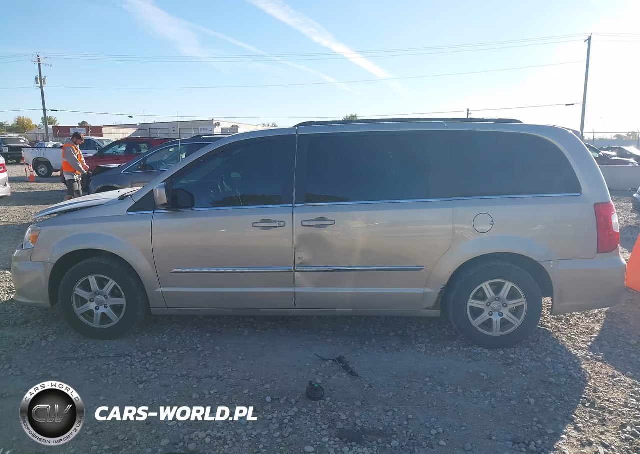 2012 Chrysler Town & Country Touring VIN:2C4RC1BG9CR369397 - 14