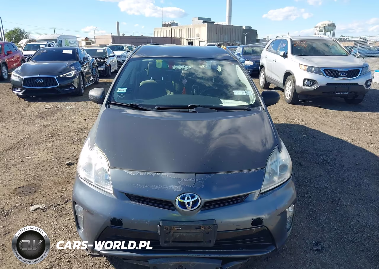 2015 Toyota Prius Two VIN:JTDKN3DU9F0438808 - 12