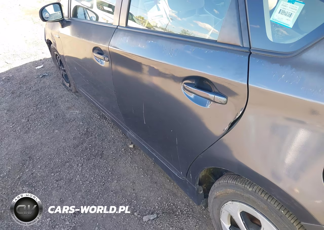 2015 Toyota Prius Two VIN:JTDKN3DU9F0438808 - 20