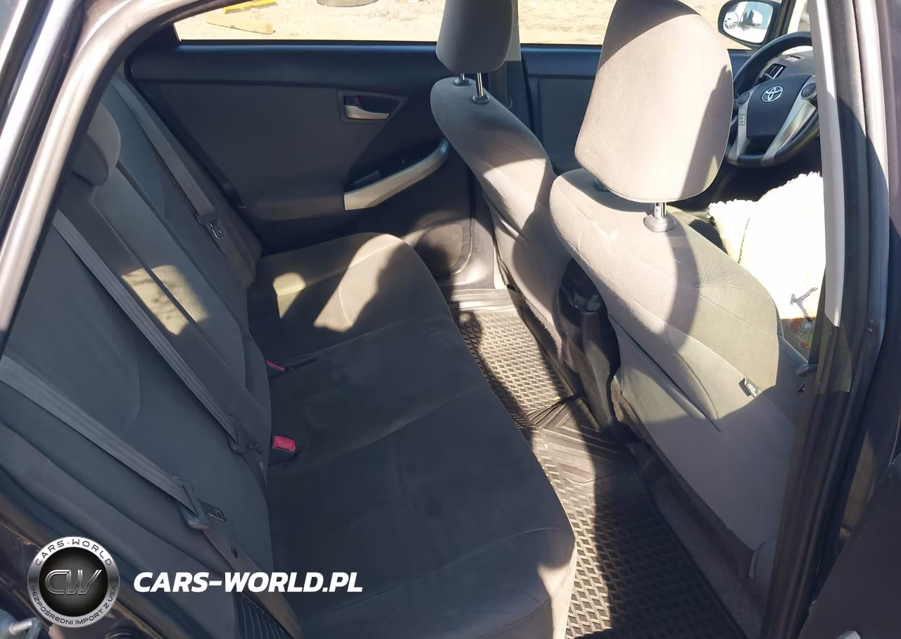 2015 Toyota Prius Two VIN:JTDKN3DU9F0438808 - 8