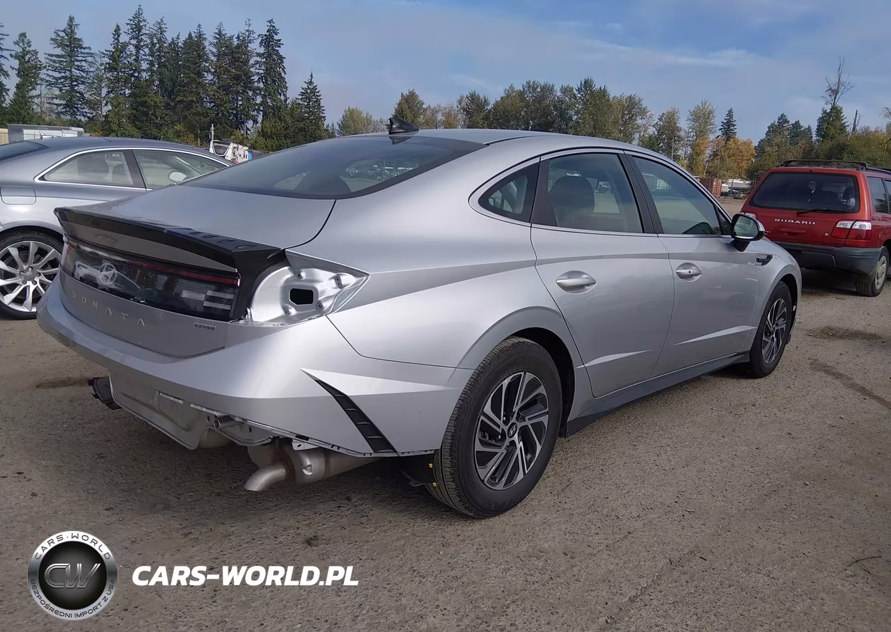 2026 Hyundai Sonata Hybrid Blue VIN:KMHL24JJ7TA176463 - 4