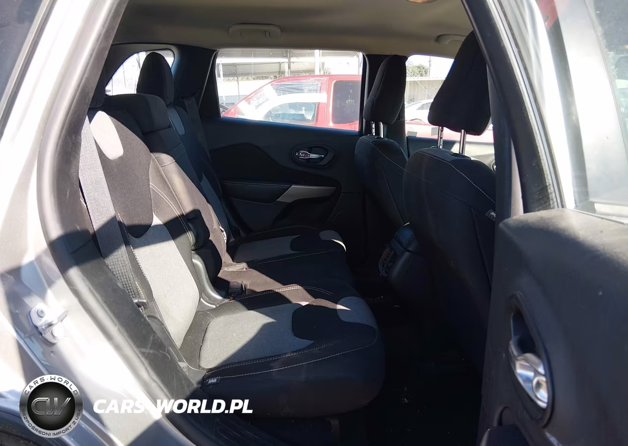 2017 Jeep Cherokee Sport Fwd VIN:1C4PJLAB0HD218991 - 8
