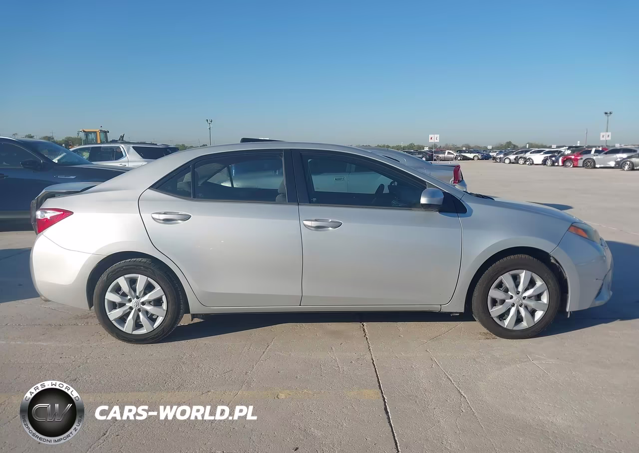 2016 Toyota Corolla Le VIN:5YFBURHE9GP565509 - 13