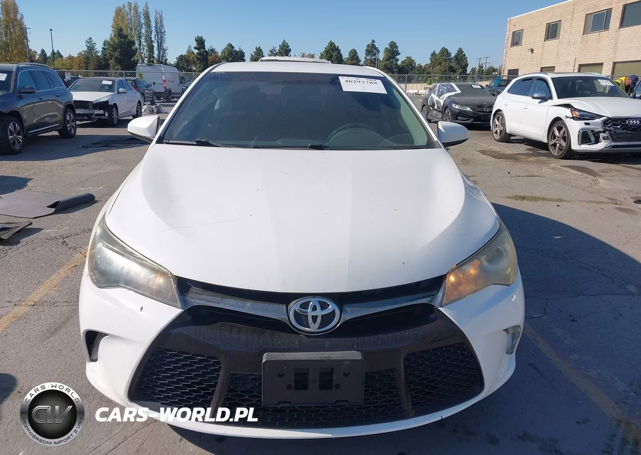 2015 Toyota Camry Se VIN:4T1BF1FK2FU490959 - 12