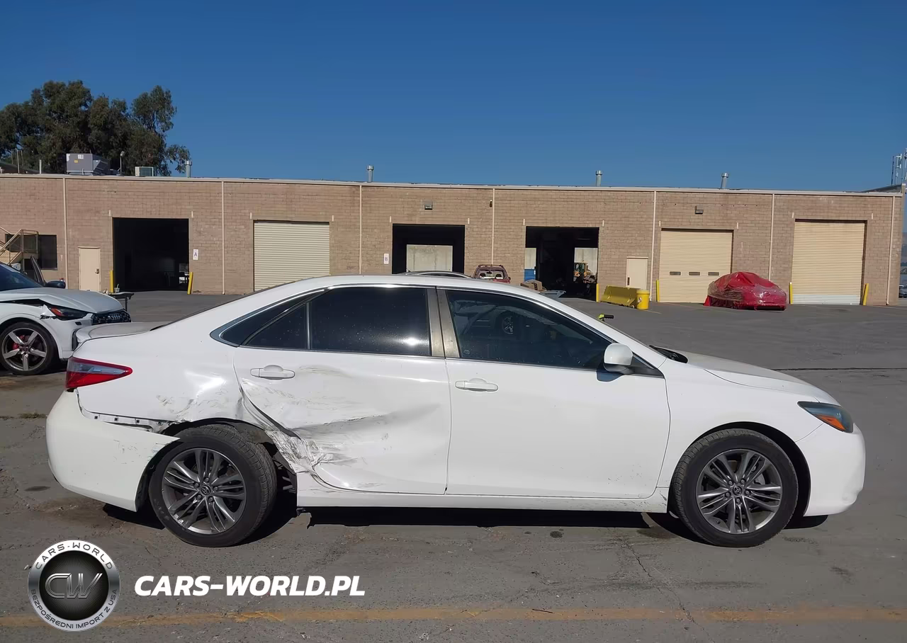 2015 Toyota Camry Se VIN:4T1BF1FK2FU490959 - 13