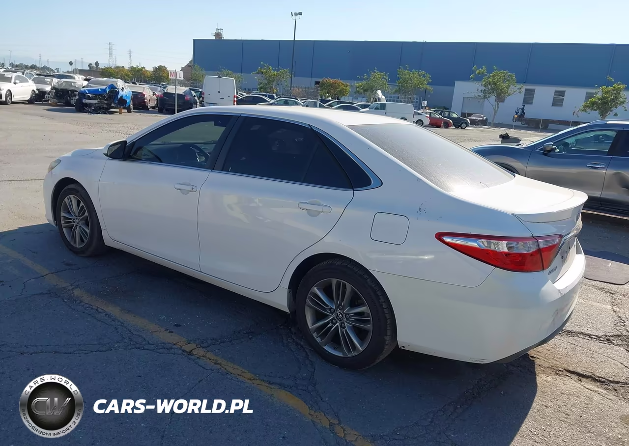 2015 Toyota Camry Se VIN:4T1BF1FK2FU490959 - 3