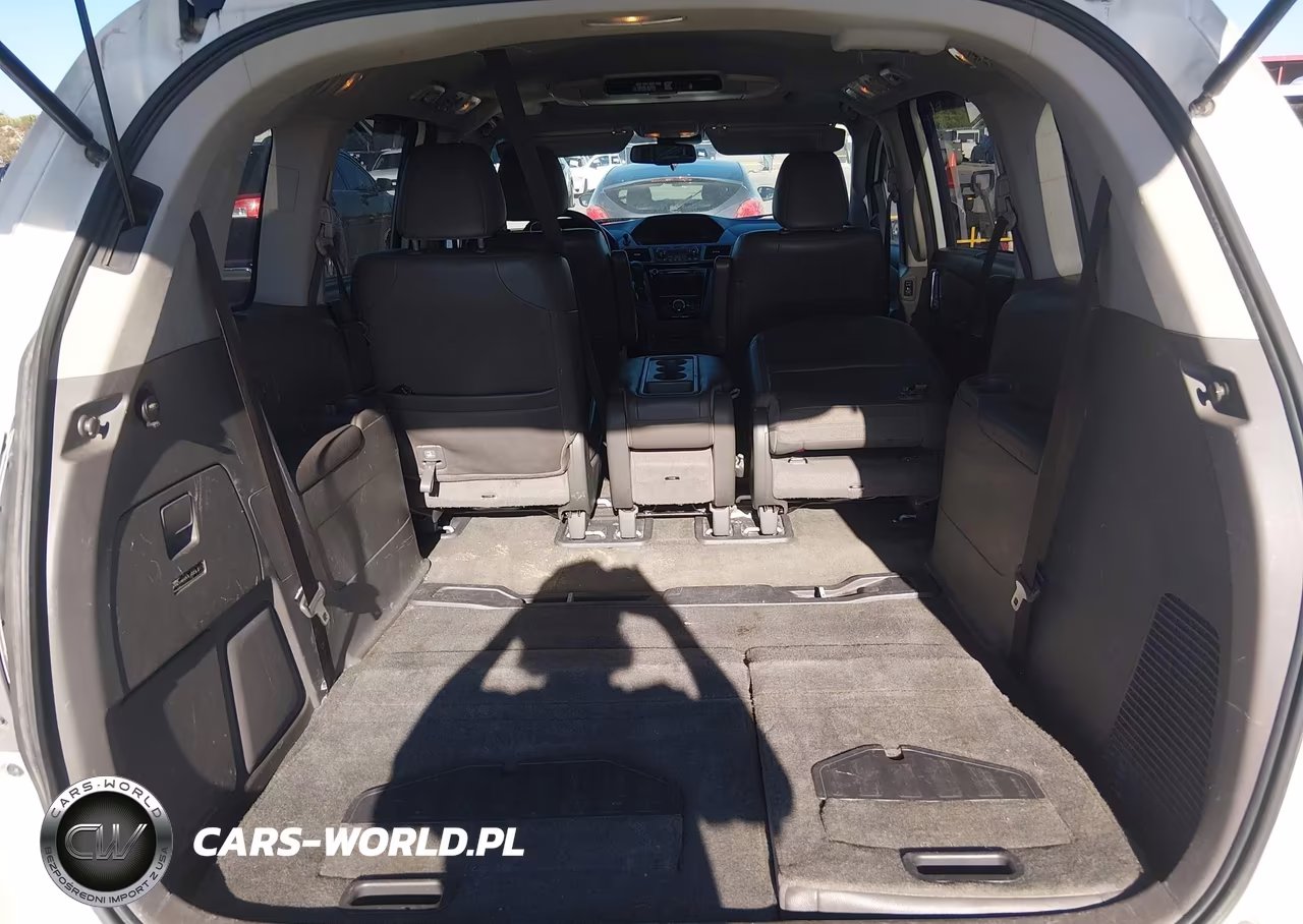 2015 Honda Odyssey Touring-Touring Elite VIN:5FNRL5H92FB076411 - 18