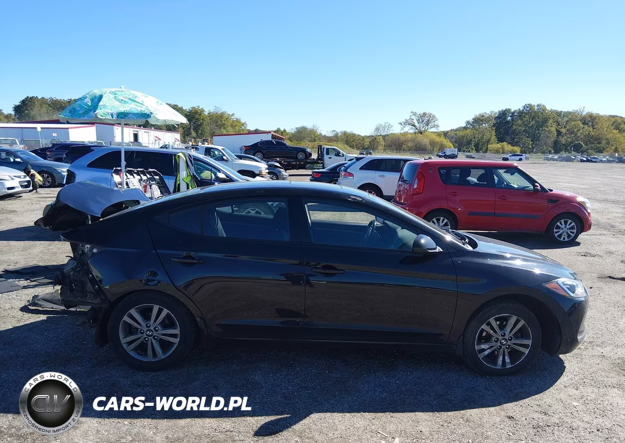2018 Hyundai Elantra Value Edition VIN:5NPD84LF4JH386797 - 13