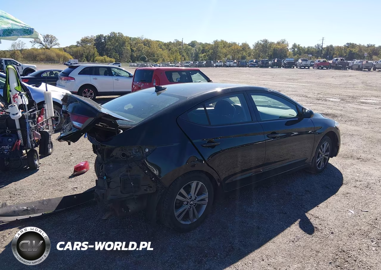 2018 Hyundai Elantra Value Edition VIN:5NPD84LF4JH386797 - 4